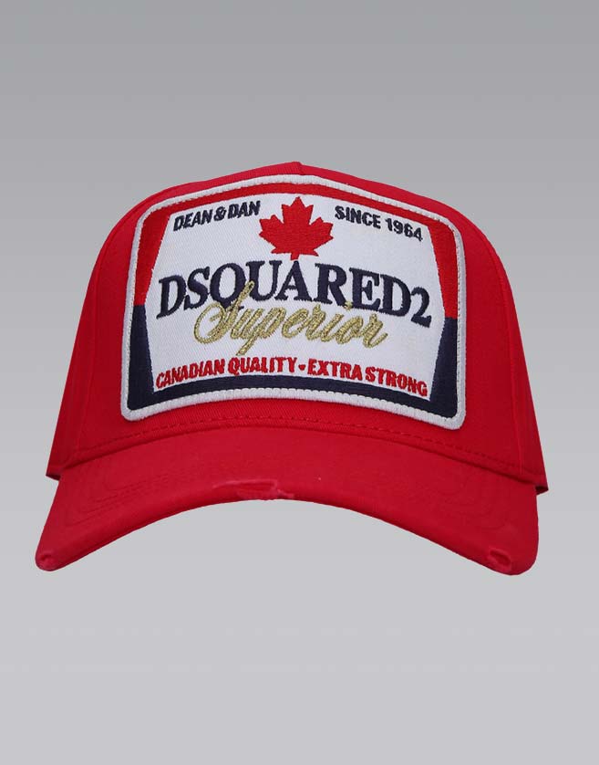 Casquette Dsquared2 rouge en coton, visière rigide.