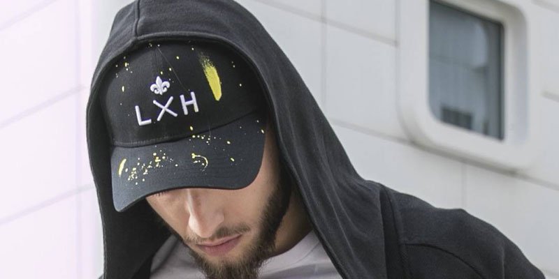 Casquettes alliant technicité sportive et style - LxH