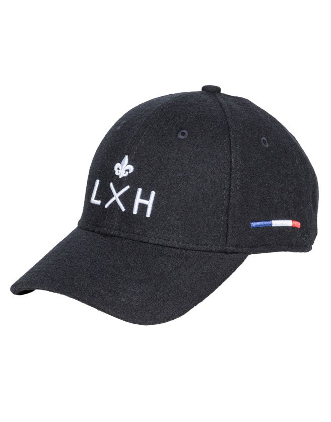 Casquettes LXH fabriquées à partir de feutrine haute qualité. Logo LXH brodé en 3D.