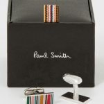 Boutons de manchette Paul Smith avec un fini poli argenté et la signature Paul Smith embossée.