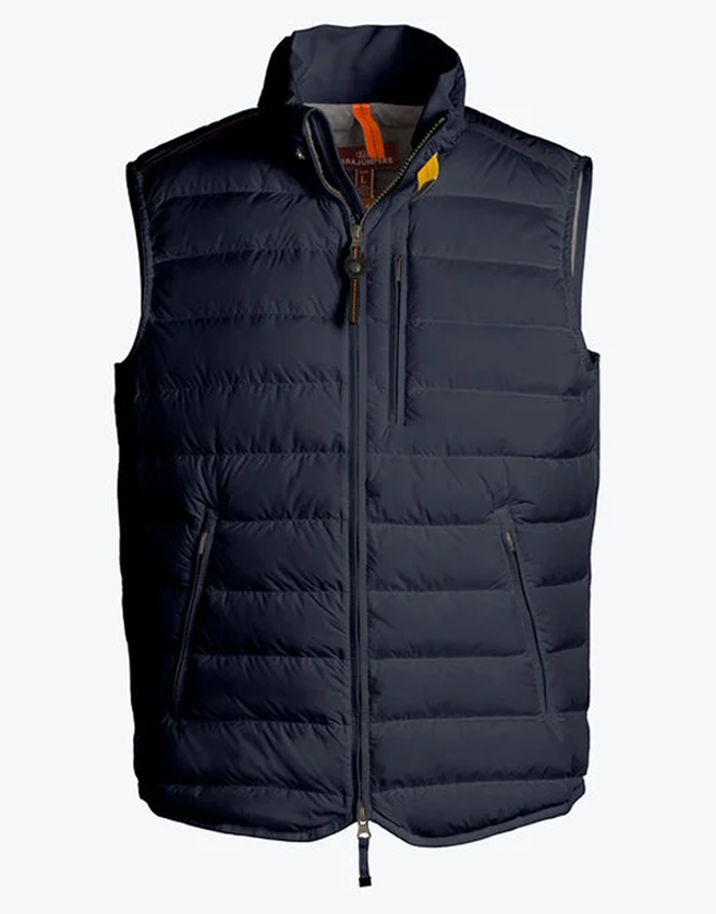 90/10. La veste sans manches Perfect est à la fois chaude et fonctionnelle, avec un style classique et des coloris envoûtants.