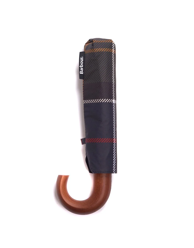 Ce parapluie distinctif est conçu dans un style télescopique avec une poignée en bois avec un logo gravé.