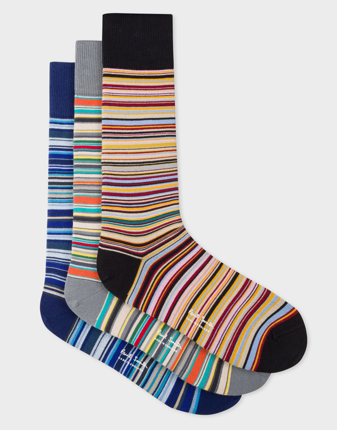 Ce lot de trois paires de chaussettes homme à motif signature stripe arborent trois couleurs différentes, bleu ciel, gris
