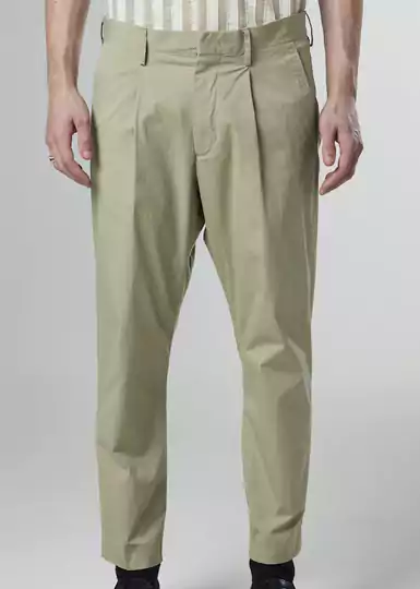 Pantalon confectionné dans un ripstop de coton biologique robuste.