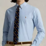 Pilier du style Polo depuis sa première apparition, la chemise Oxford est un basique polyvalent pour la garde-robe de chaque homme.