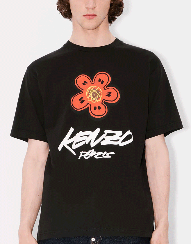 T-shirt Kenzo graphisme imprimé « Kenzo Paris » et « 18 Rue Vivienne » avec typographie graffiti rappelant l'art de Futura 2000.